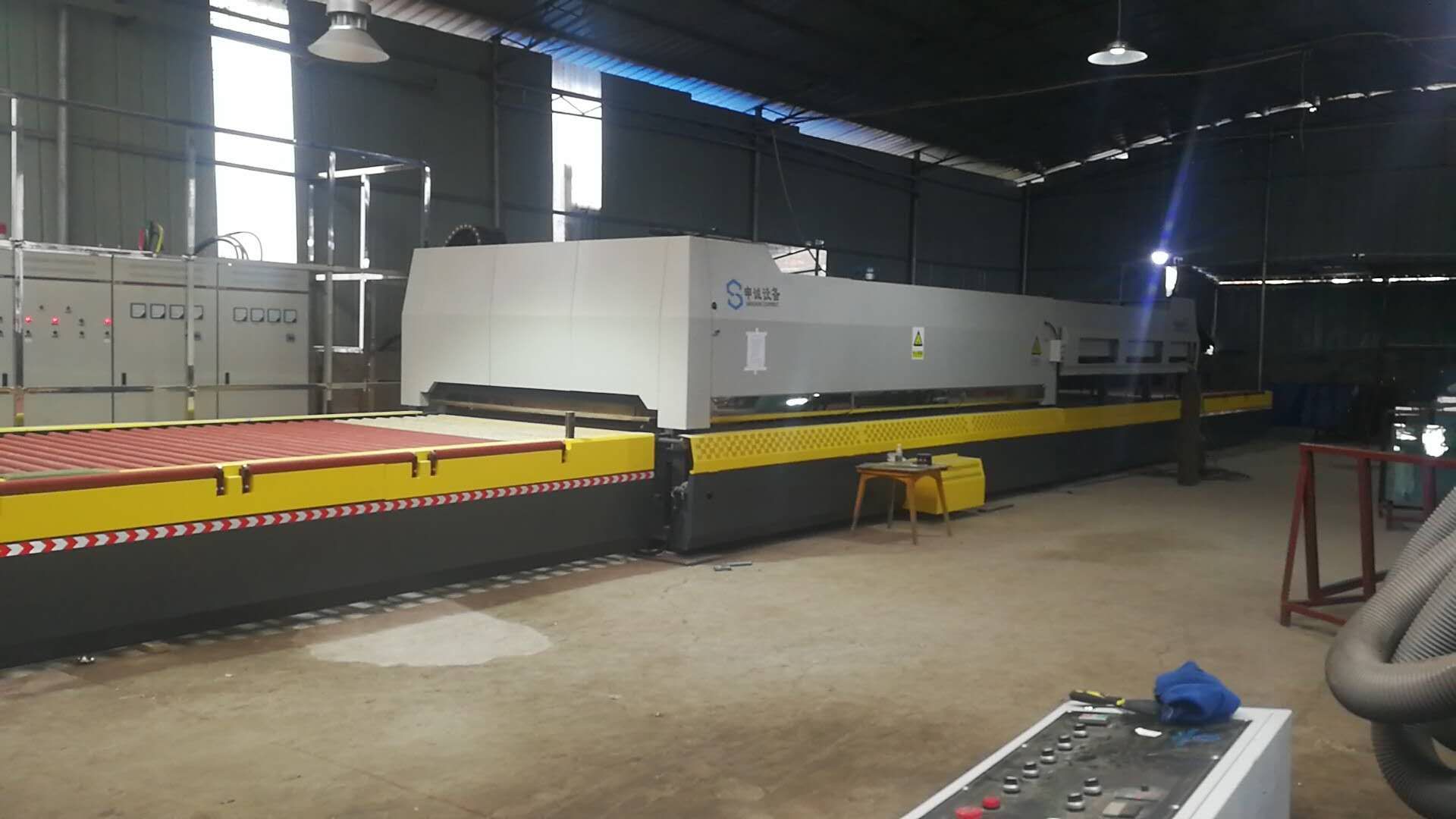 如何對玻璃鋼化爐控制系統進行維護？